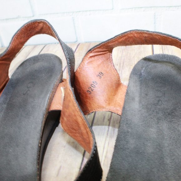 TAOS Carousel 2 Ankle Strap Wedge Sz 39 US 8-8.5 - Picture 8 of 8